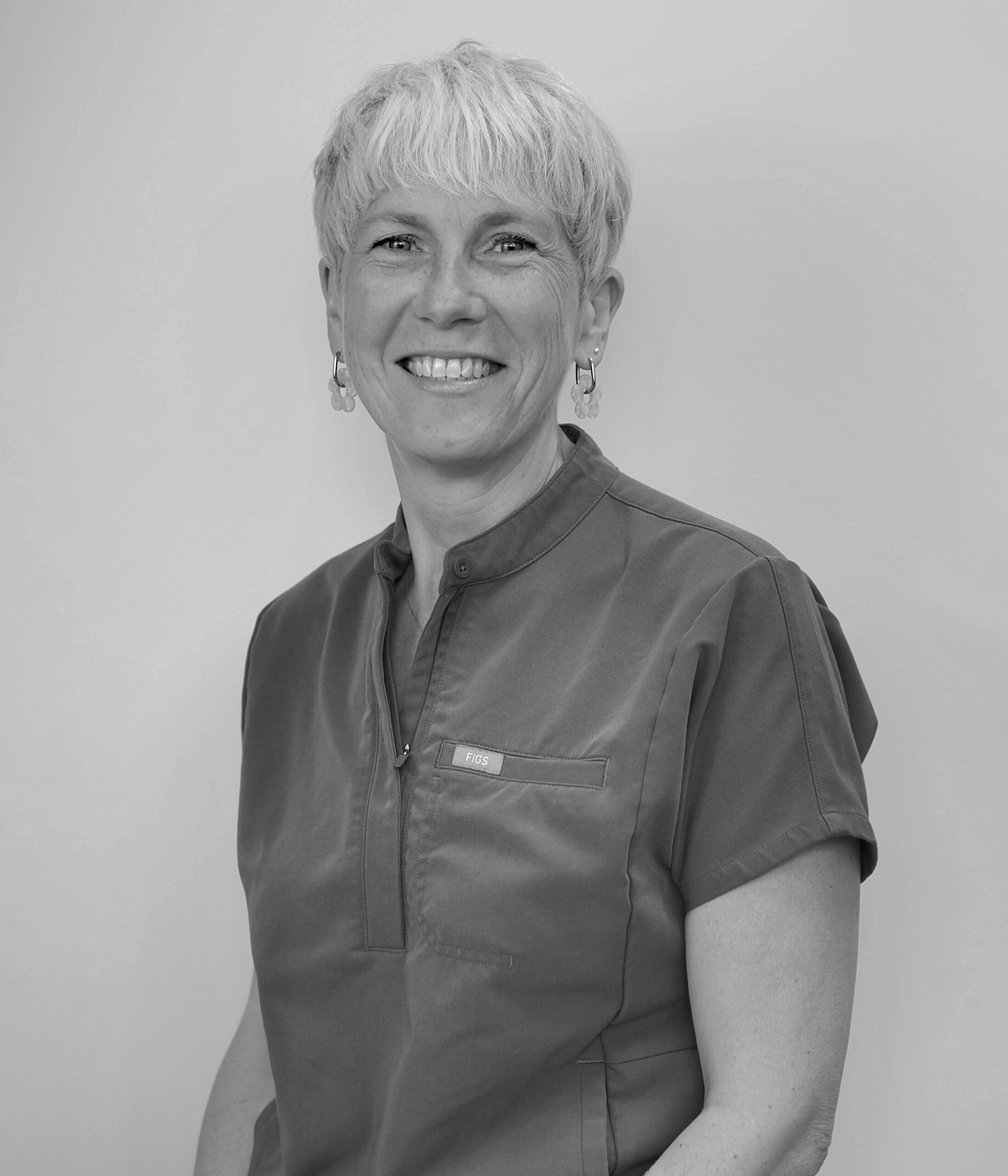 Emmanuelle-Assistante-dentaire-fotor